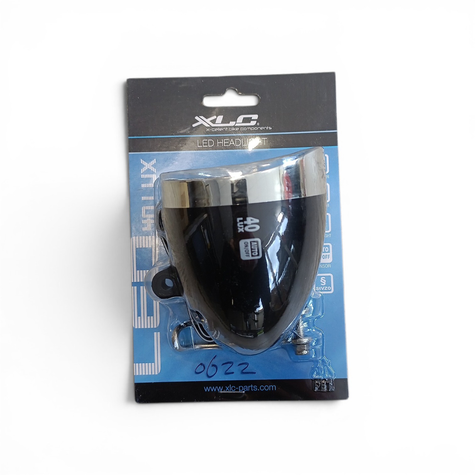 Phare LED XLC Classic 40 lux, noir, allumage/extinction automatique. (Emballage suspendu)